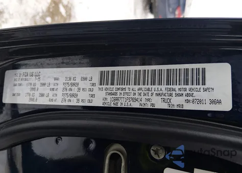 2015 Ram 1500 Big Horn z USA, uszkodzony, nr VIN 1C6RR7TT1FS769414